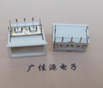 马龙USB接口2.0连接器.3p端子加护套防尘母座